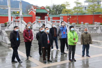 贺州政协开展“大健康大旅游产业发展”学习考察活动考察团一行先后来到市政协委员企业八步区森林仙草基地、贺州国学教育基地进行实地考察座谈，认真听取有关情况介绍…【详细】 